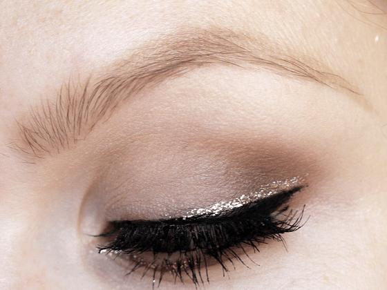 How to make a festive beautiful make-up in house conditions