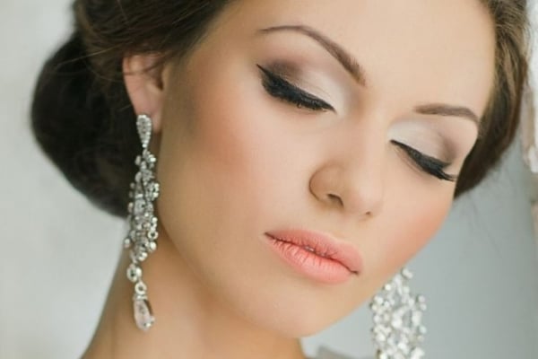 Zartes Hochzeits-Make-up